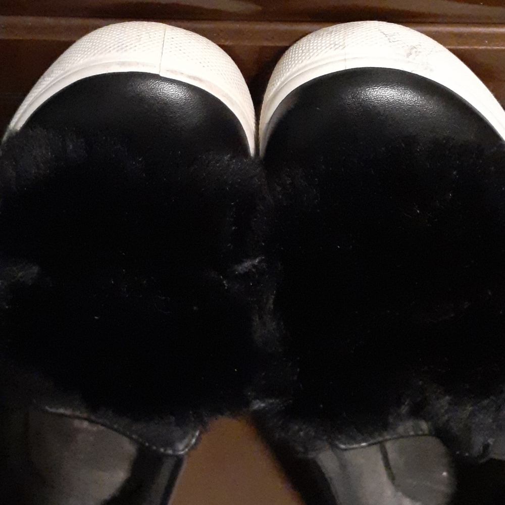 Shoes. - Picture 5 of 6